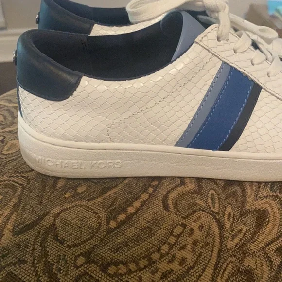 Micheal kors sneakers - Picture 9 of 10